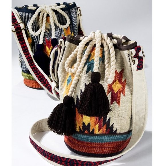 Bucket Shoulder Bag - Boho Ethnic Inspired Navajo Pattern - Handwoven Cotton - Picture 8 of 9